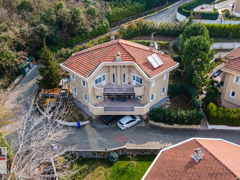 Acil Satılık Villa Küçük Koru Evleri'nde